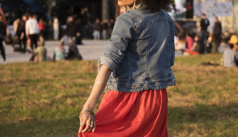 Spectacle de rue : des performances qui métamorphosent l’espace public